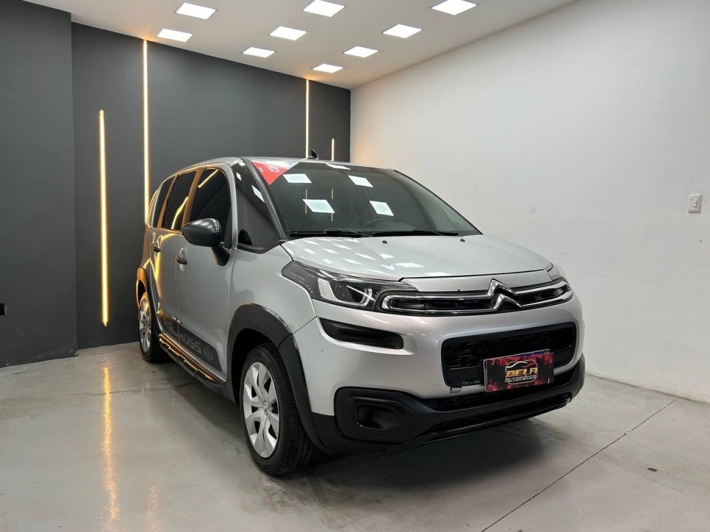//www.autoline.com.br/carro/citroen/aircross-15-start-8v-flex-4p-manual/2018/sao-joao-de-meriti-rj/24688489