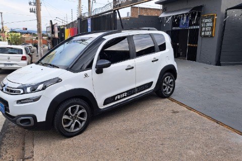 //www.autoline.com.br/carro/citroen/aircross-15-live-8v-flex-4p-manual/2017/campinas-sp/24689842