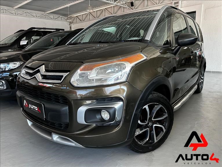 //www.autoline.com.br/carro/citroen/aircross-16-exclusive-16v-flex-4p-automatico/2012/campinas-sp/24698982