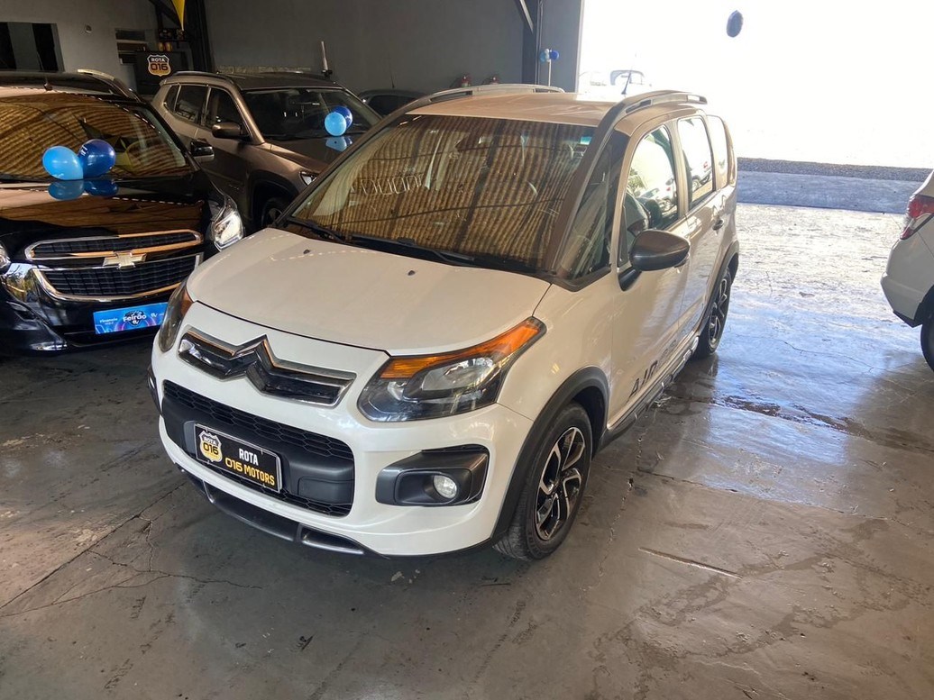 //www.autoline.com.br/carro/citroen/aircross-16-exclusive-16v-flex-4p-automatico/2015/ribeirao-preto-sp/24706749