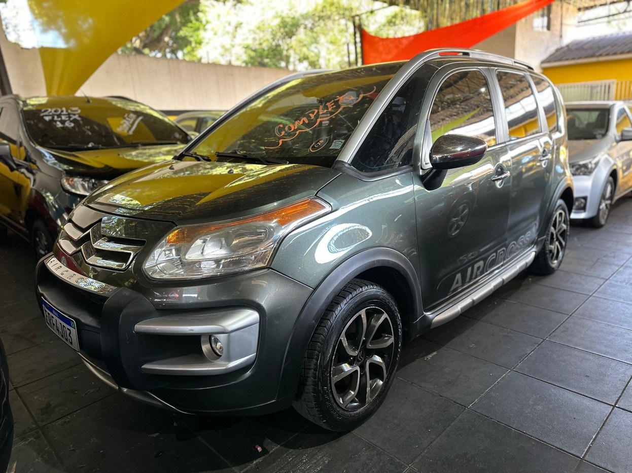 //www.autoline.com.br/carro/citroen/aircross-16-exclusive-16v-flex-4p-manual/2011/osasco-sp/24731583