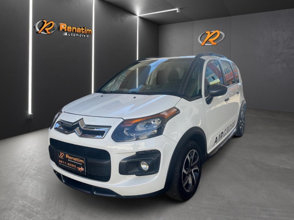 //www.autoline.com.br/carro/citroen/aircross-16-exclusive-16v-flex-4p-automatico/2015/uberlandia-mg/24916052