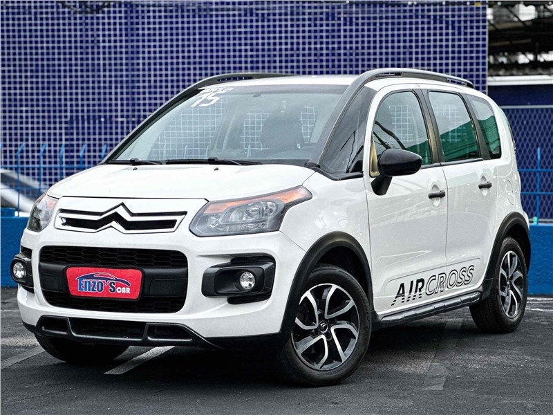 //www.autoline.com.br/carro/citroen/aircross-16-tendance-16v-flex-4p-automatico/2015/rio-de-janeiro-rj/24928131