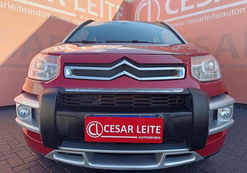 //www.autoline.com.br/carro/citroen/aircross-16-exclusive-16v-flex-4p-automatico/2014/curitiba-pr/24931872