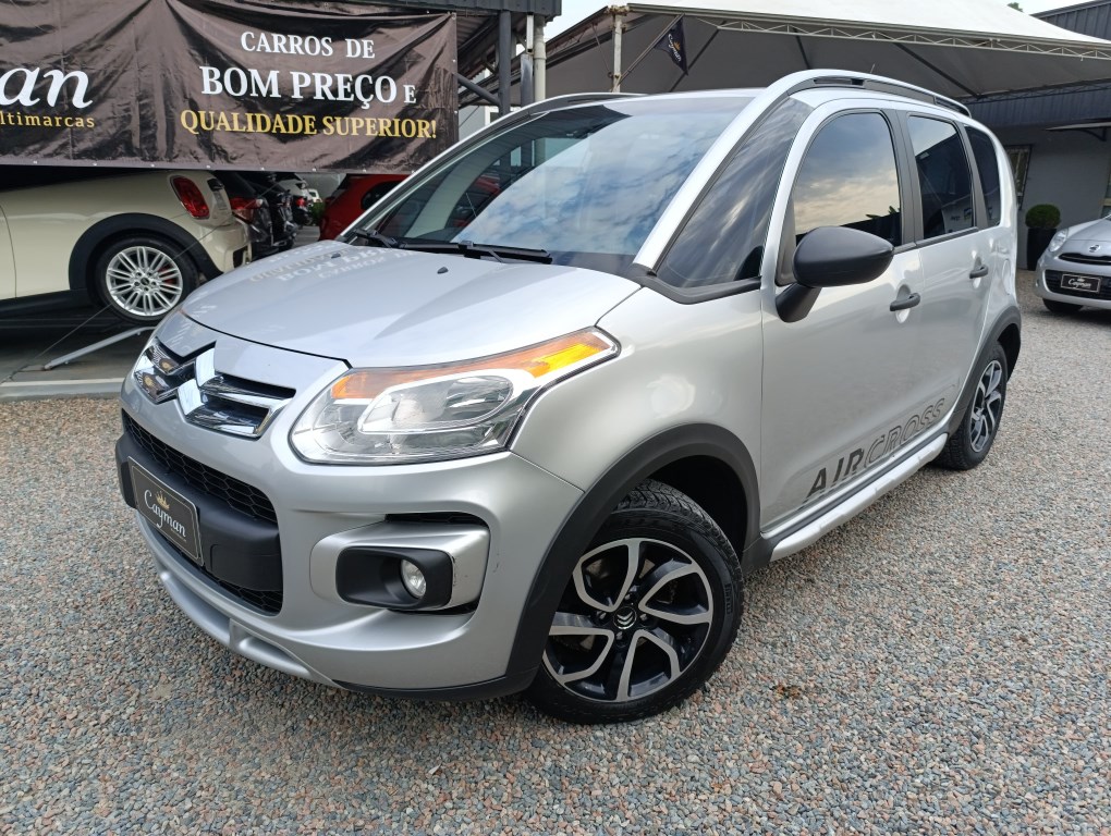 //www.autoline.com.br/carro/citroen/aircross-16-glx-16v-flex-4p-manual/2012/joinville-sc/24935970