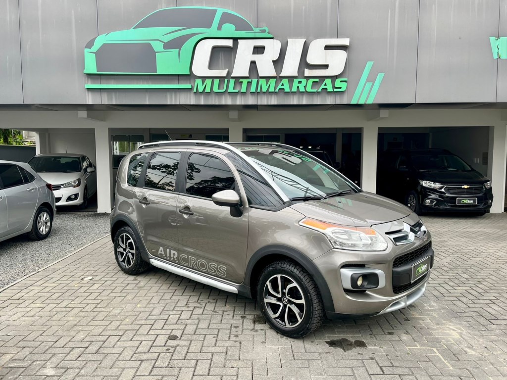//www.autoline.com.br/carro/citroen/aircross-16-glx-16v-flex-4p-manual/2011/joinville-sc/25027754