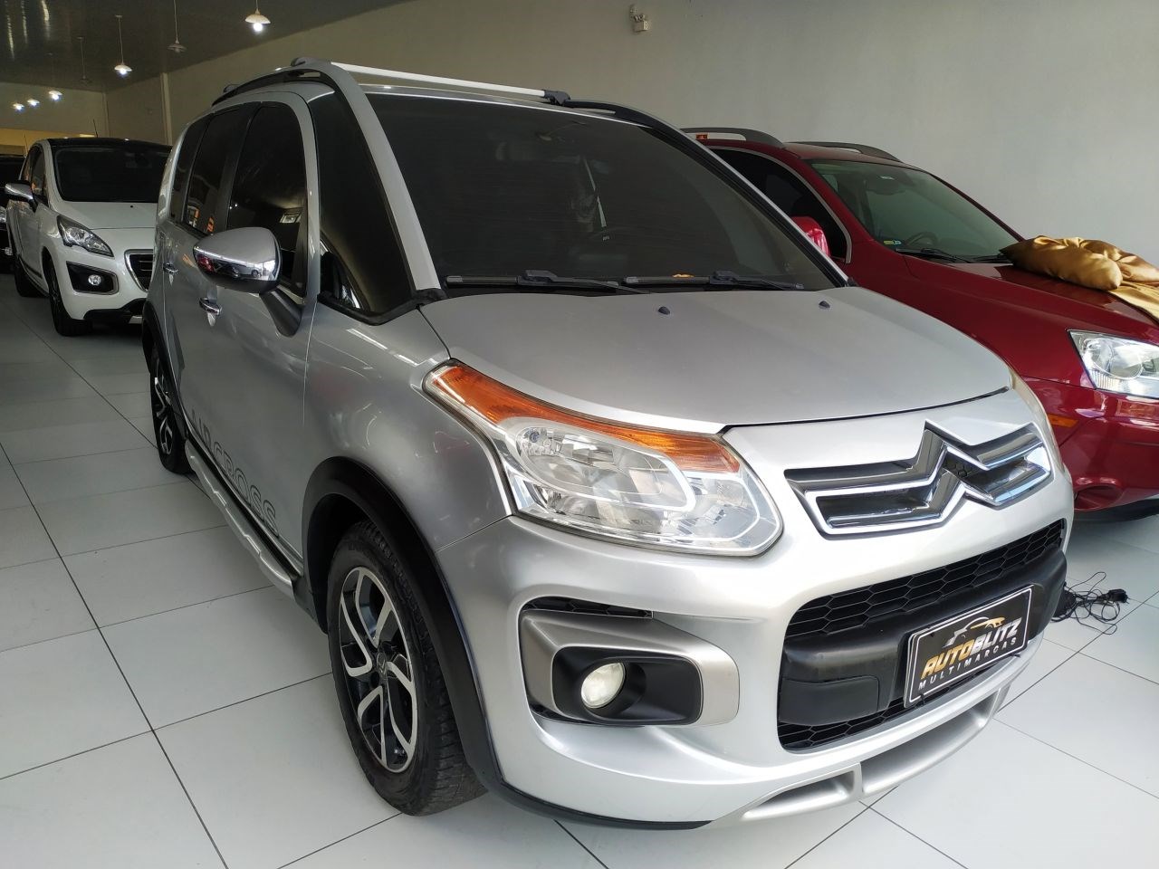 //www.autoline.com.br/carro/citroen/aircross-16-exclusive-16v-flex-4p-manual/2013/porto-alegre-rs/25028011