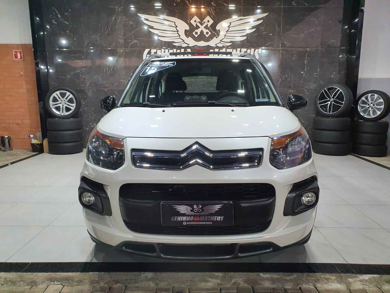 //www.autoline.com.br/carro/citroen/aircross-16-tendance-16v-flex-4p-manual/2015/campos-dos-goytacazes-rj/25028223