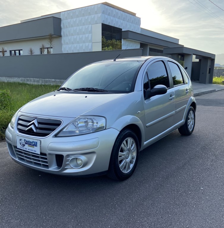 //www.autoline.com.br/carro/citroen/c3-16-exclusive-16v-flex-4p-automatico/2011/sao-ludgero-sc/23614420