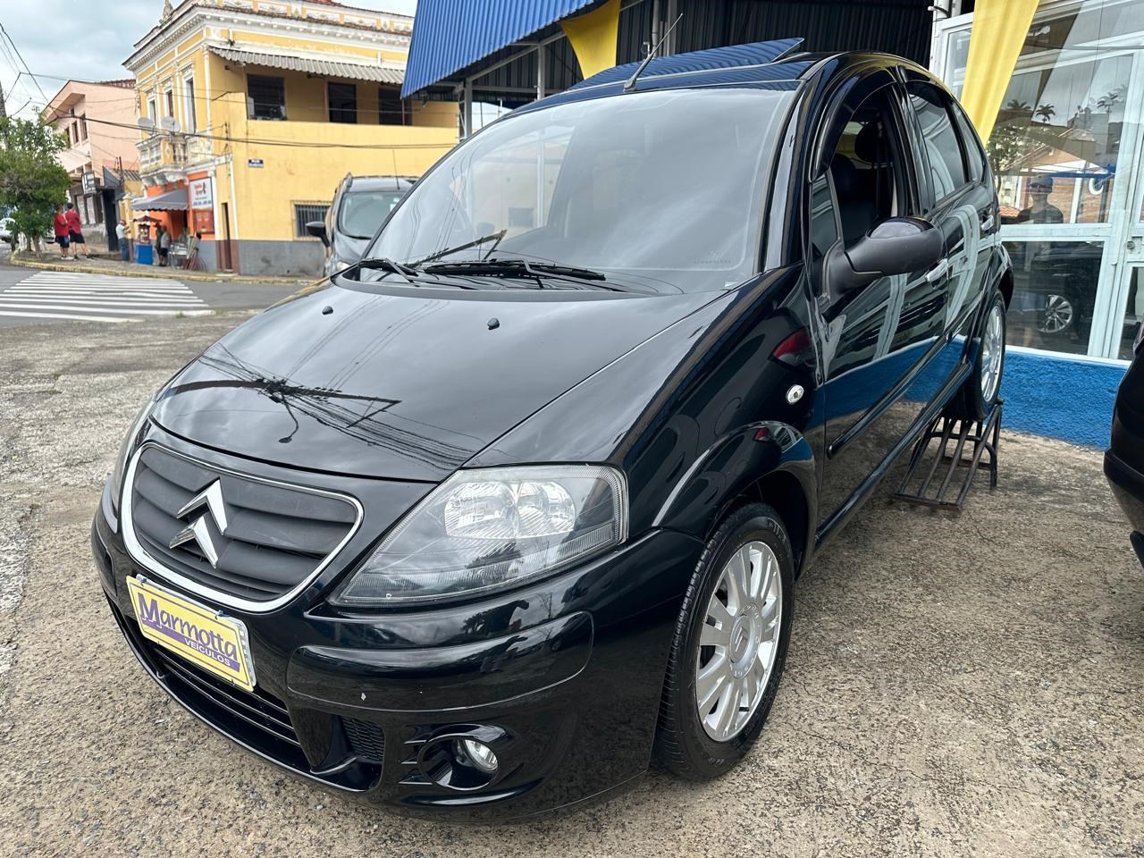 //www.autoline.com.br/carro/citroen/c3-16-exclusive-solaris-16v-flex-4p-automatico/2012/amparo-sp/23688491