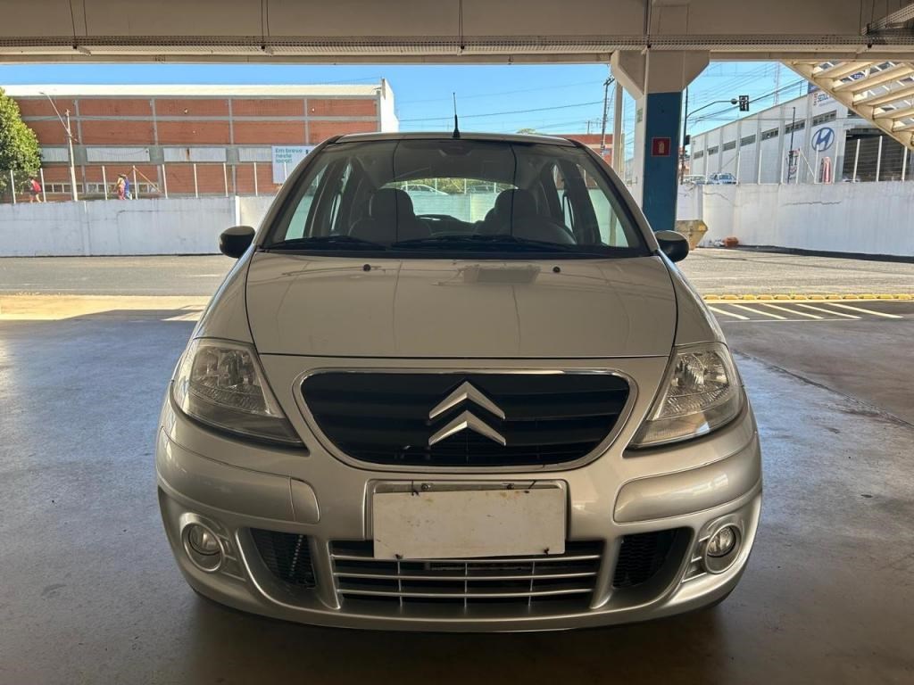 //www.autoline.com.br/carro/citroen/c3-16-exclusive-solaris-16v-flex-4p-manual/2011/uberlandia-mg/24018318