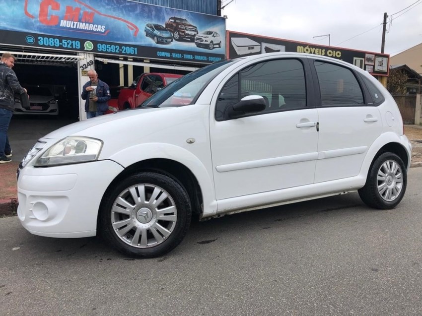 //www.autoline.com.br/carro/citroen/c3-16-exclusive-16v-flex-4p-automatico/2011/curitiba-pr/24356918