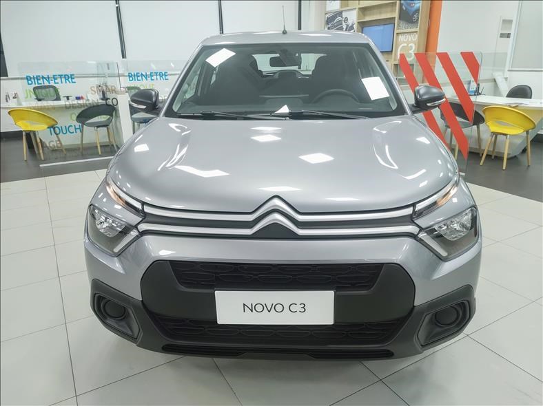 //www.autoline.com.br/carro/citroen/c3-10-live-6v-flex-4p-manual/2024/sao-paulo-sp/24389406