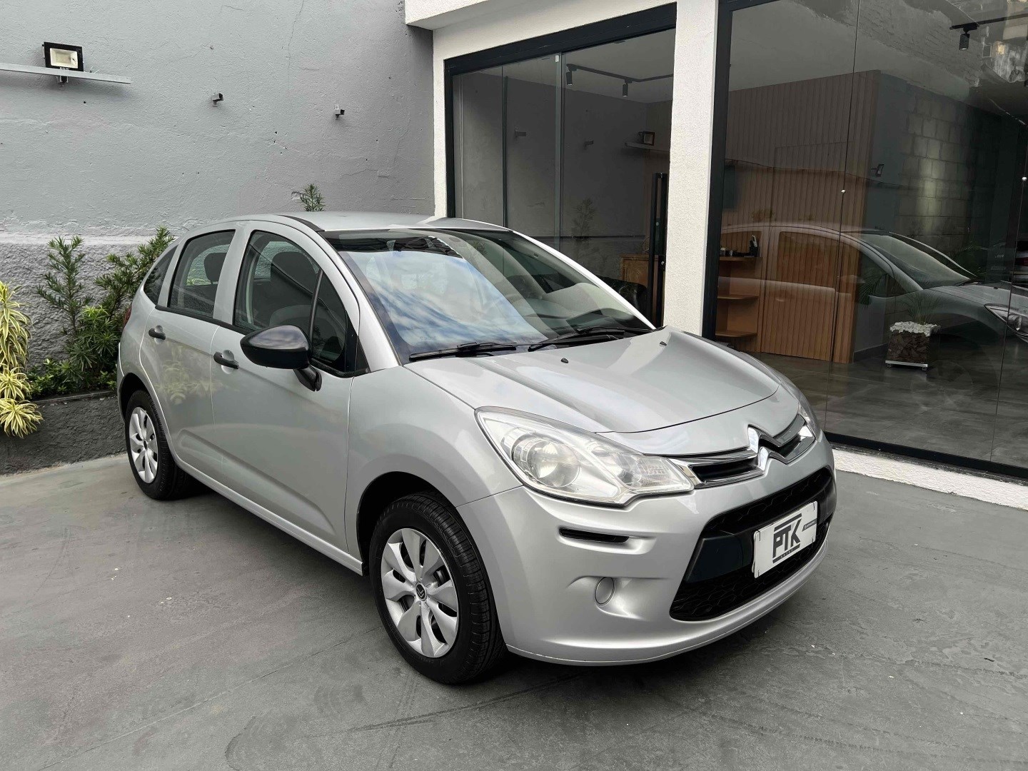 //www.autoline.com.br/carro/citroen/c3-15-origine-8v-flex-4p-manual/2016/rio-de-janeiro-rj/24531324