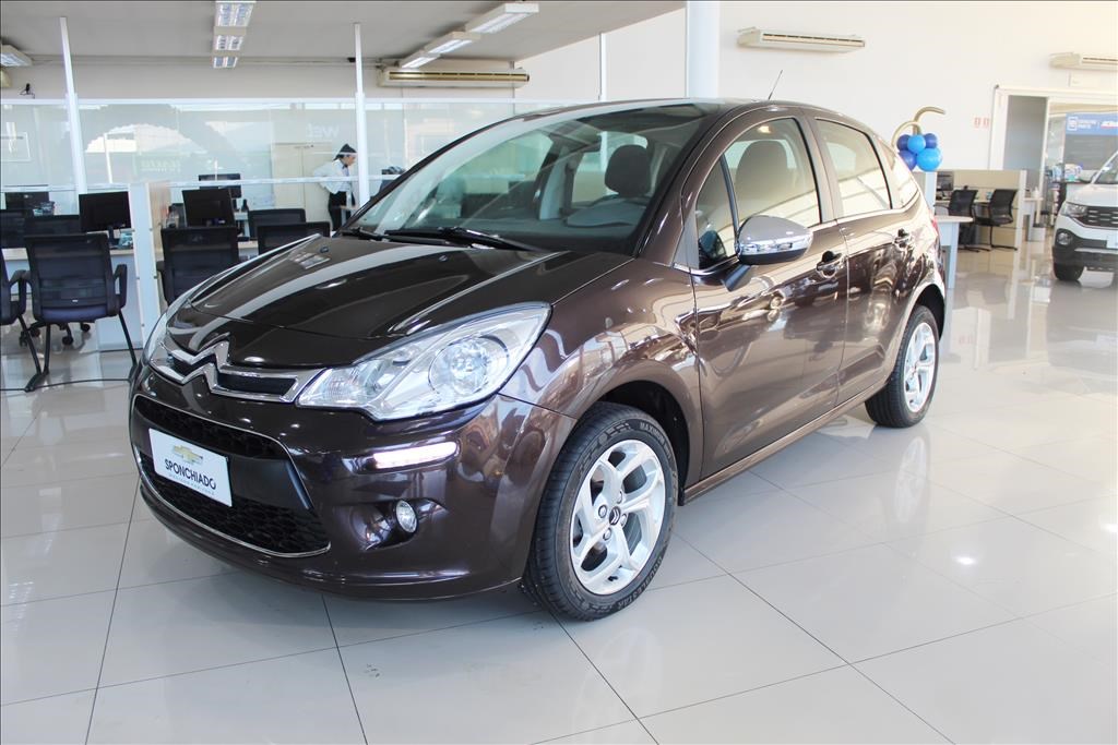 //www.autoline.com.br/carro/citroen/c3-16-120-exclusive-16v-flex-4p-automatico/2018/passo-fundo-rs/24639737