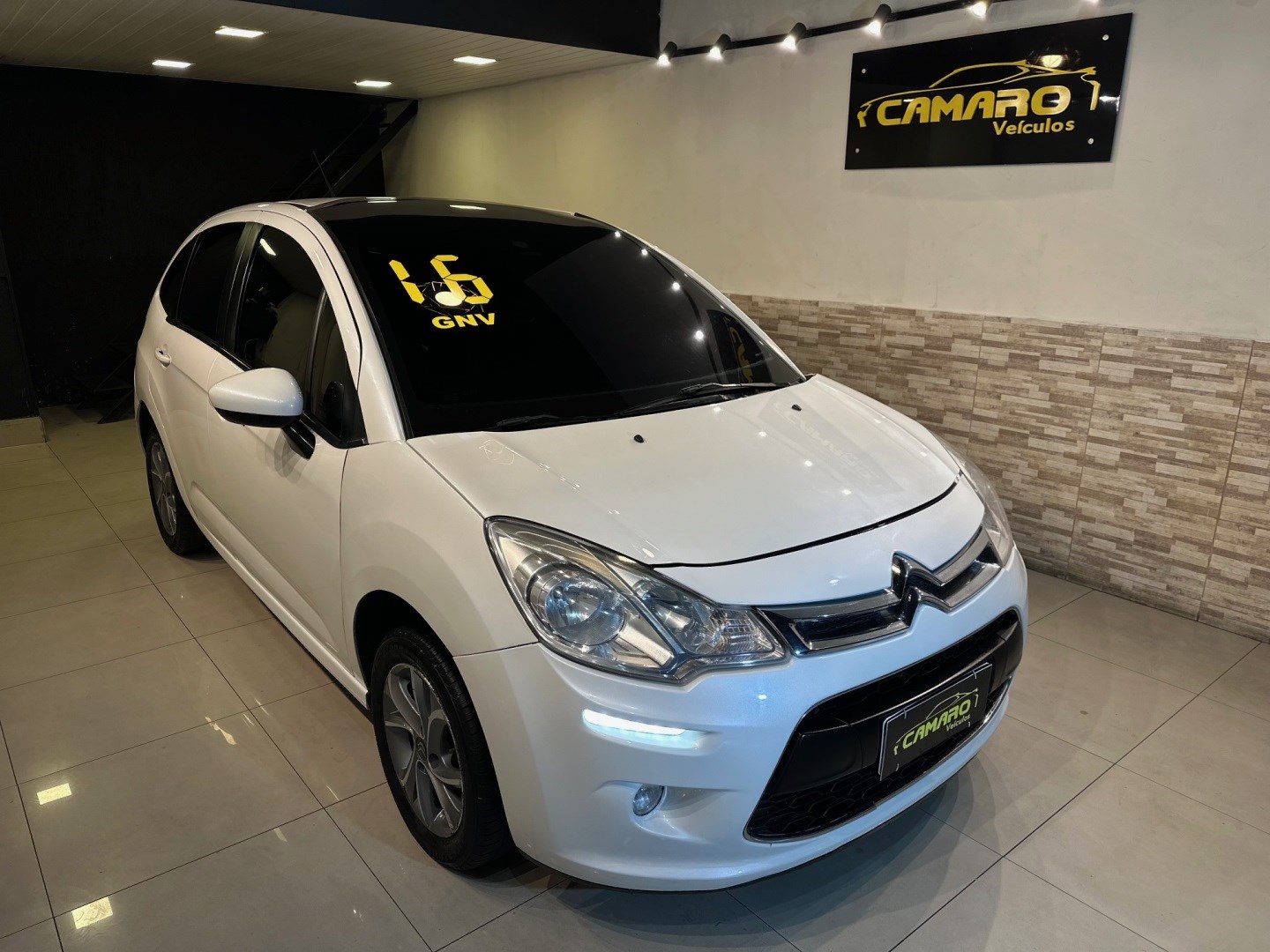 //www.autoline.com.br/carro/citroen/c3-16-120-tendance-16v-flex-4p-automatico/2016/rio-de-janeiro-rj/24680489