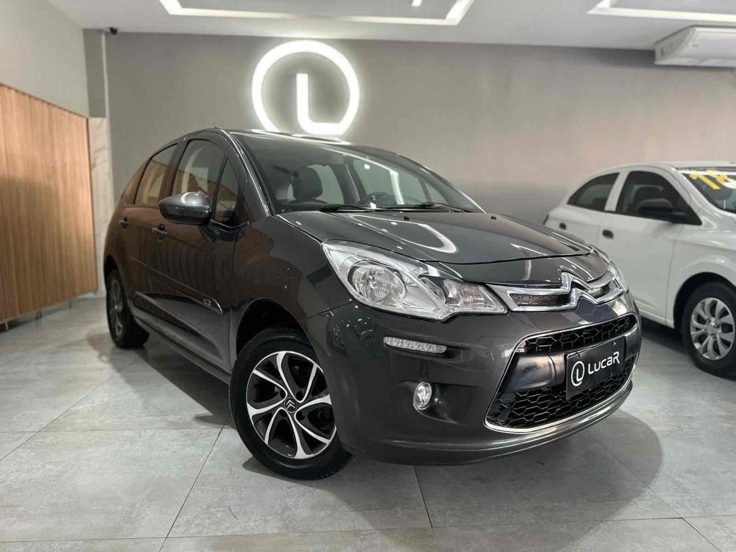 //www.autoline.com.br/carro/citroen/c3-15-tendance-8v-flex-4p-manual/2015/rio-de-janeiro-rj/24713581