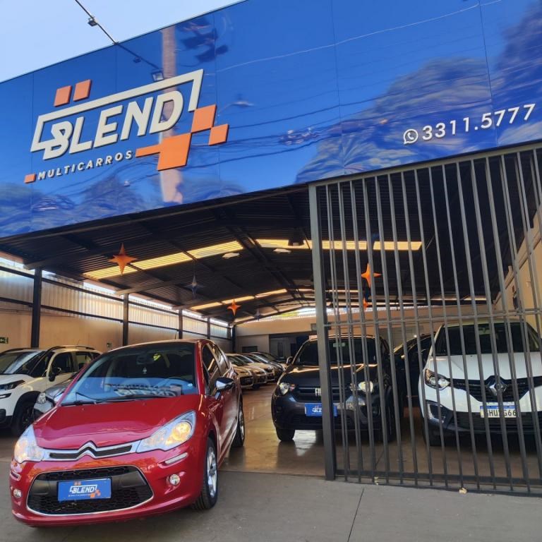 //www.autoline.com.br/carro/citroen/c3-16-120-exclusive-16v-flex-4p-automatico/2018/uberaba-mg/24723903