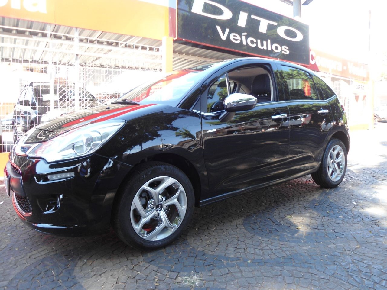 //www.autoline.com.br/carro/citroen/c3-16-120-exclusive-16v-flex-4p-automatico/2014/araras-sp/24774062