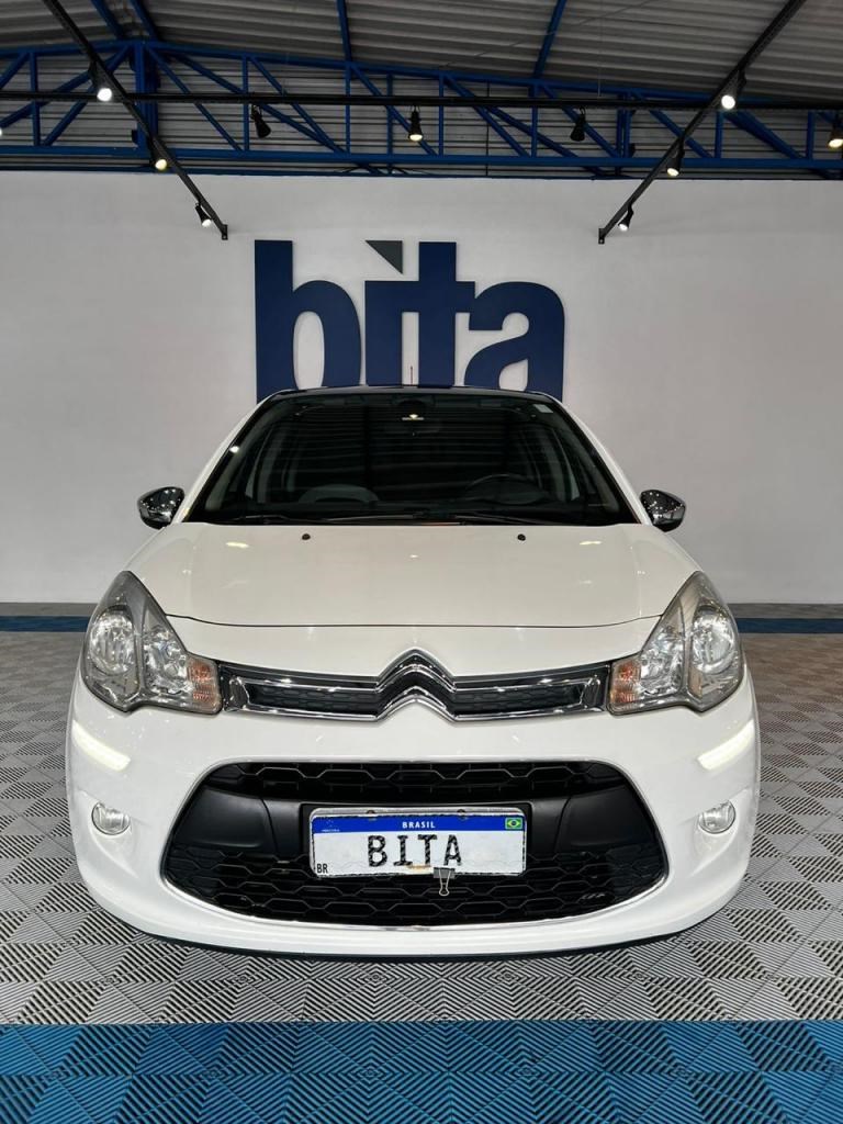 //www.autoline.com.br/carro/citroen/c3-16-120-exclusive-16v-flex-4p-automatico/2014/icara-sc/24799470