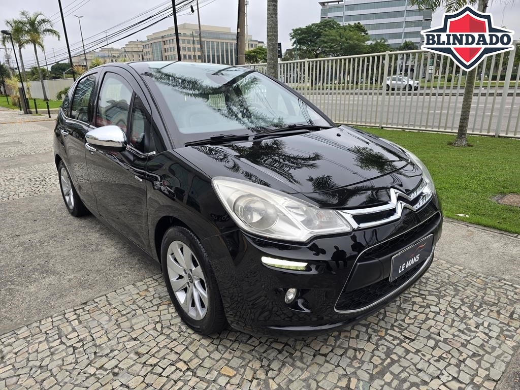 //www.autoline.com.br/carro/citroen/c3-16-tendance-16v-115cv-4p-flex-automatico/2014/rio-de-janeiro-rj/24871657