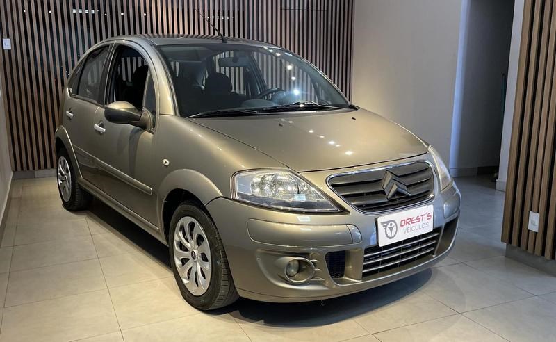 //www.autoline.com.br/carro/citroen/c3-14-exclusive-8v-flex-4p-manual/2010/brasilia-df/24912491