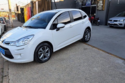 //www.autoline.com.br/carro/citroen/c3-16-attraction-16v-flex-4p-automatico/2020/campinas-sp/24918883