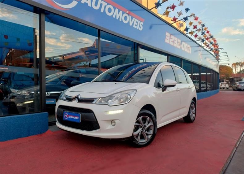 //www.autoline.com.br/carro/citroen/c3-15-tendance-8v-flex-4p-manual/2014/campinas-sp/24950543