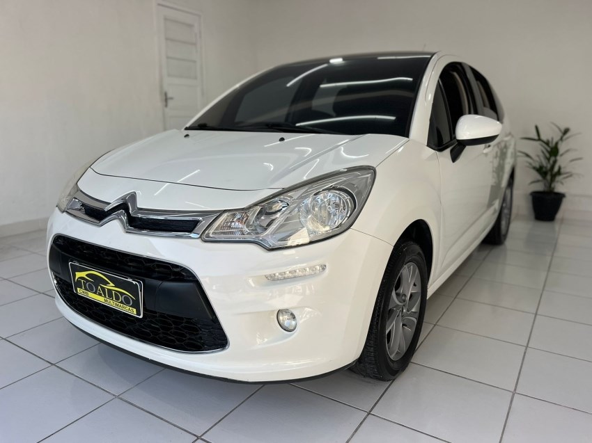 //www.autoline.com.br/carro/citroen/c3-15-tendance-8v-flex-4p-manual/2014/curitiba-pr/24969117