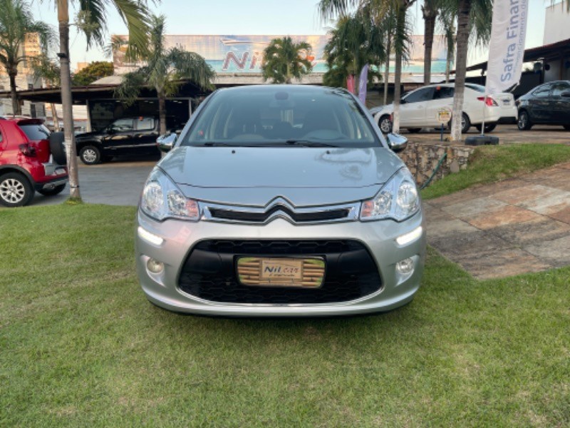 //www.autoline.com.br/carro/citroen/c3-16-120-exclusive-16v-flex-4p-automatico/2013/natal-rn/25024986