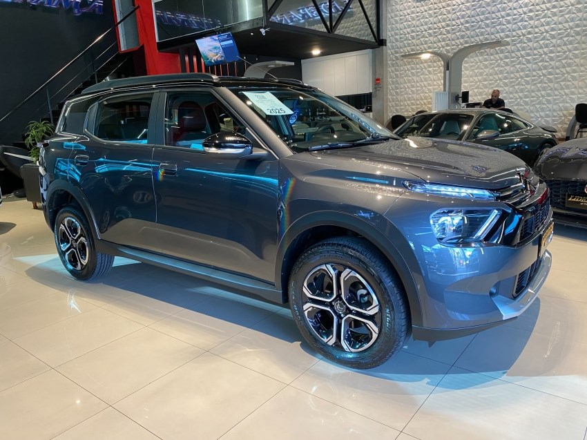//www.autoline.com.br/carro/citroen/c3-aircross-10-turbo-200-shine-7l-flex-4p-automatico/2025/curitiba-pr/24488972