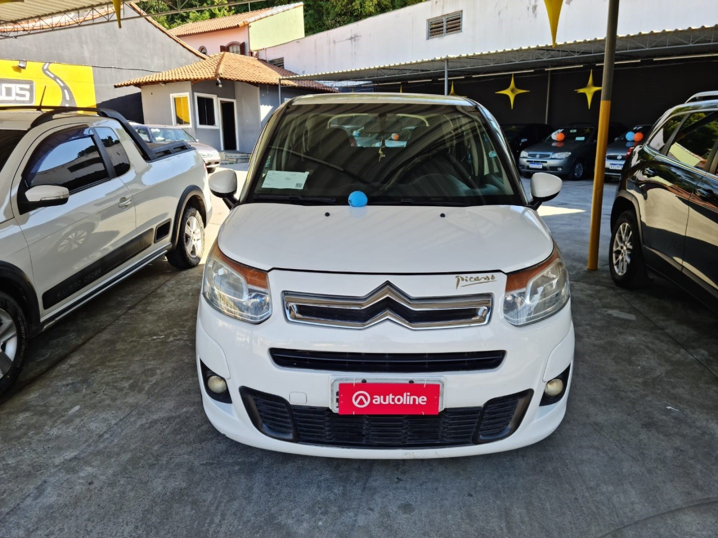 //www.autoline.com.br/carro/citroen/c3-picasso-15-glx-8v-flex-4p-manual/2014/volta-redonda-rj/23998571