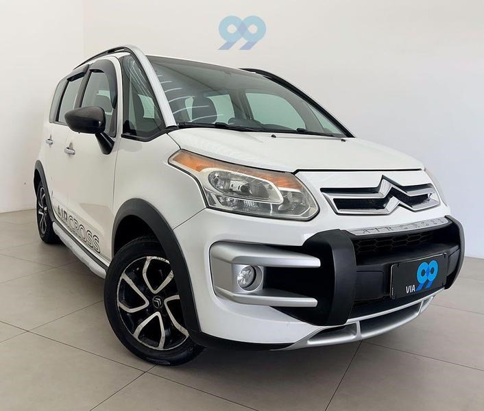 //www.autoline.com.br/carro/citroen/c3-picasso-16-glx-16v-flex-4p-automatico/2014/taubate-sp/24475384