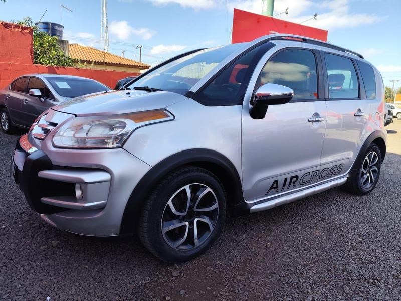 //www.autoline.com.br/carro/citroen/c3-picasso-16-glx-16v-flex-4p-automatico/2013/porto-alegre-rs/24901156