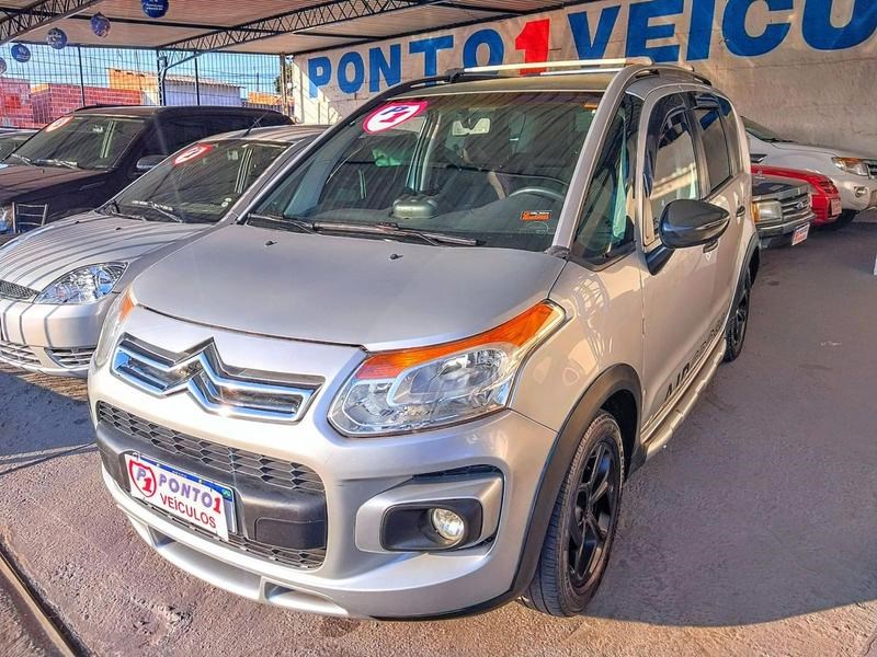 //www.autoline.com.br/carro/citroen/c3-picasso-16-glx-16v-flex-4p-automatico/2014/sao-jose-dos-campos-sp/25007936