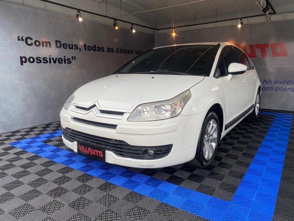 //www.autoline.com.br/carro/citroen/c4-20-glx-16v-143cv-4p-flex-manual/2012/joinville-sc/23945353