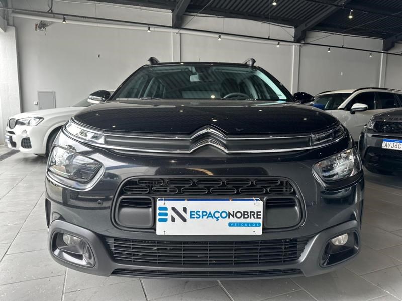 //www.autoline.com.br/carro/citroen/c4-cactus-16-shine-16v-flex-4p-turbo-automatico/2019/curitiba-pr/24917564