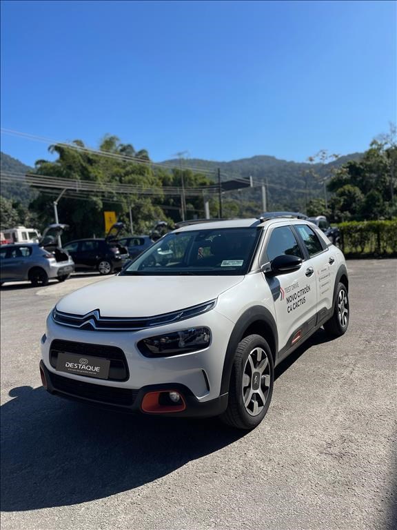 //www.autoline.com.br/carro/citroen/c4-cactus-16-shine-pack-16v-flex-4p-turbo-automatico/2024/mogi-das-cruzes-sp/24985742