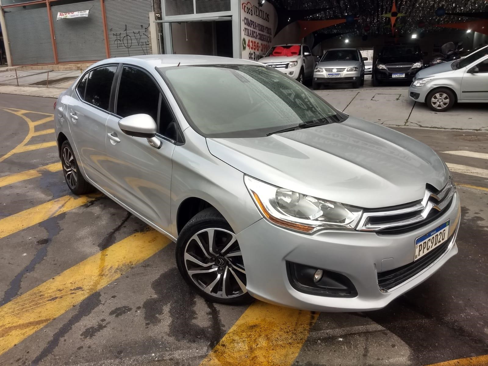 //www.autoline.com.br/carro/citroen/c4-lounge-20-tendance-nav-16v-flex-4p-automatico/2015/sao-bernardo-do-campo-sp/23895324