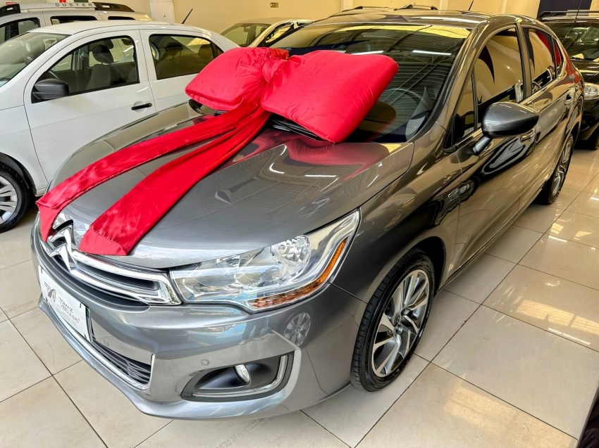//www.autoline.com.br/carro/citroen/c4-lounge-16-exclusive-16v-flex-4p-turbo-automatico/2016/campinas-sp/24309233