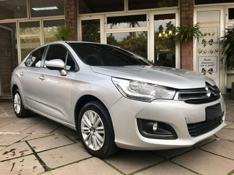 //www.autoline.com.br/carro/citroen/c4-lounge-16-origine-16v-flex-4p-turbo-automatico/2018/porto-alegre-rs/24818942