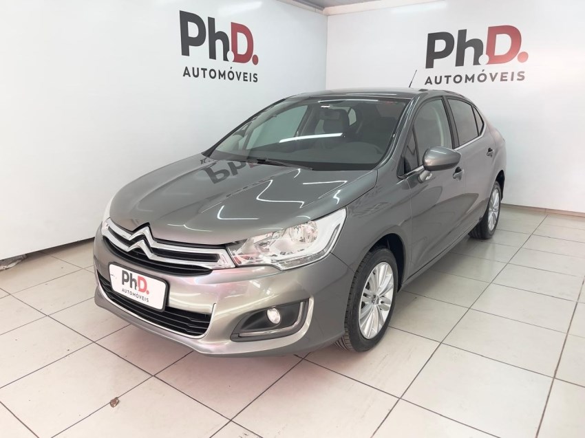 //www.autoline.com.br/carro/citroen/c4-lounge-16-origine-16v-flex-4p-turbo-automatico/2018/brasilia-df/24892234