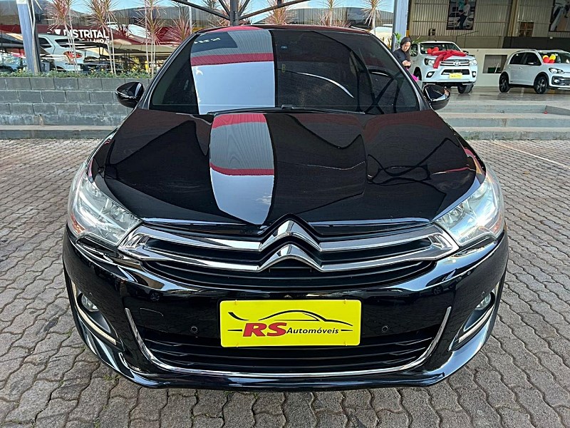 //www.autoline.com.br/carro/citroen/c4-lounge-16-exclusive-16v-gasolina-4p-turbo-automatico/2014/brasilia-df/25025221