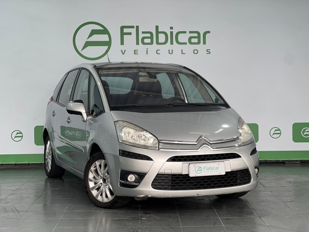 //www.autoline.com.br/carro/citroen/c4-picasso-20-la-luna-16v-gasolina-4p-automatico/2013/joinville-sc/23951373