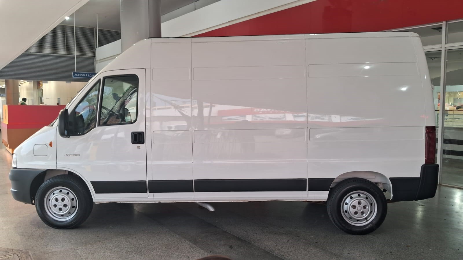 //www.autoline.com.br/carro/citroen/jumper-23-hdi-vetrato-executiva-16v-diesel-4p-turbo/2014/belo-horizonte-mg/24895419