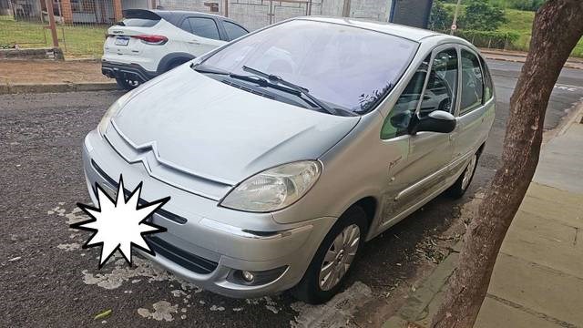 //www.autoline.com.br/carro/citroen/xsara-picasso-16-exclusive-16v-flex-4p-manual/2012/araraquara-sp/23573536