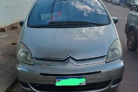 //www.autoline.com.br/carro/citroen/xsara-picasso-20-glx-16v-gasolina-4p-automatico/2008/jarinu-sp/23934262