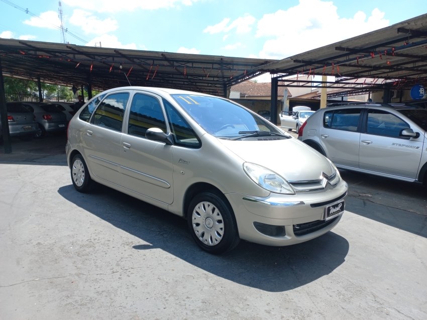 //www.autoline.com.br/carro/citroen/xsara-picasso-16-glx-16v-flex-4p-manual/2011/telemaco-borba-pr/24593569