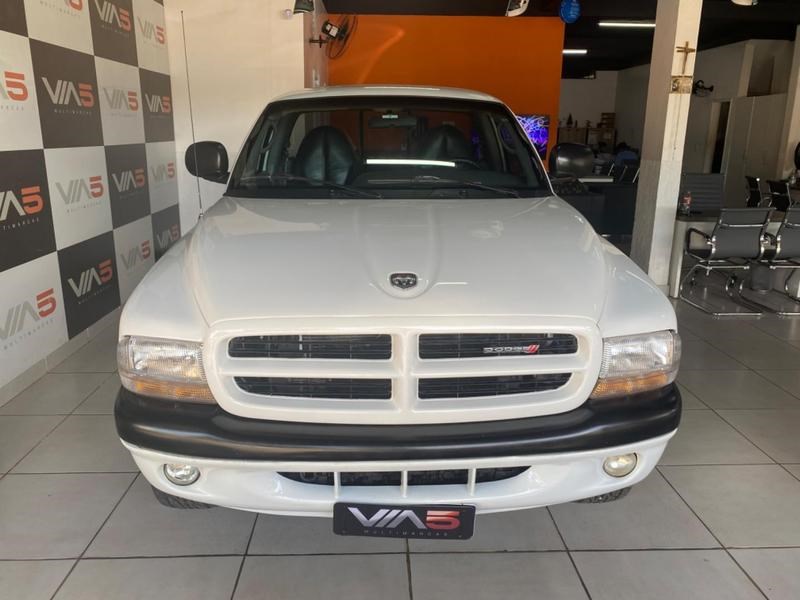 //www.autoline.com.br/carro/dodge/dakota-25-std-8v-gasolina-2p-manual/2000/brasilia-df/24059639
