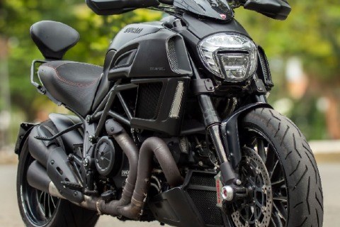 //www.autoline.com.br/moto/ducati/diavel-1198-dark/2016/limeira-sp/23524298